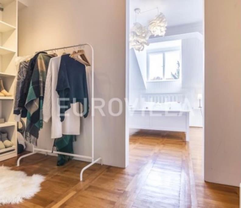 Big, Bright Apartment In The Center Of 萨格勒布 外观 照片